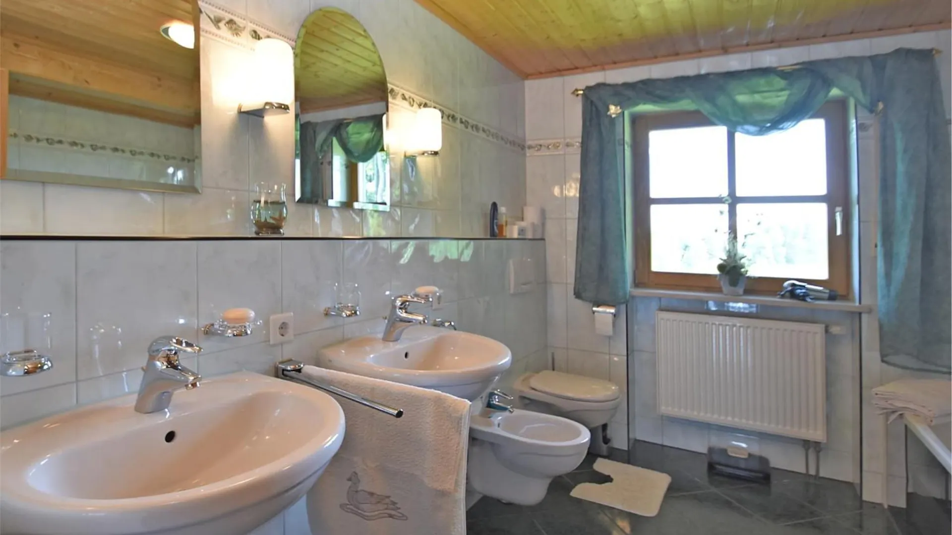 Beautiful Apartment In The Bavarian Forest With Balcony And Whirlpool Tub Waldkirchen 0*,